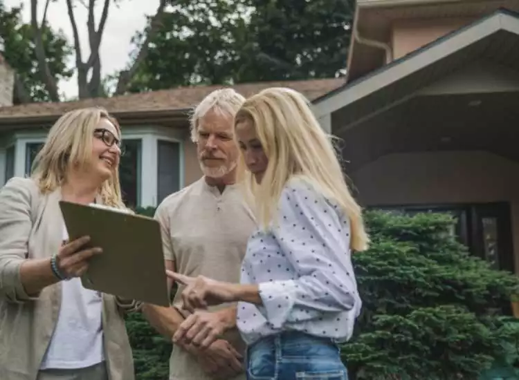 Couple at age consulting an health care